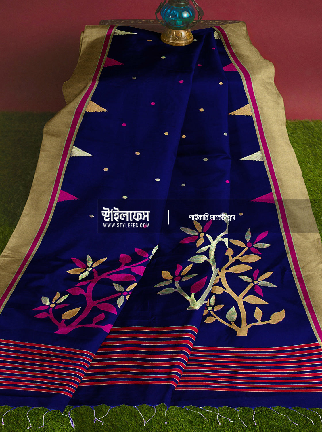 হাতের কাজ জামদানি শাড়ি